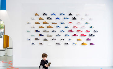 تحلیل دکوراسیون داخلی فروشگاه کفش بچگانه